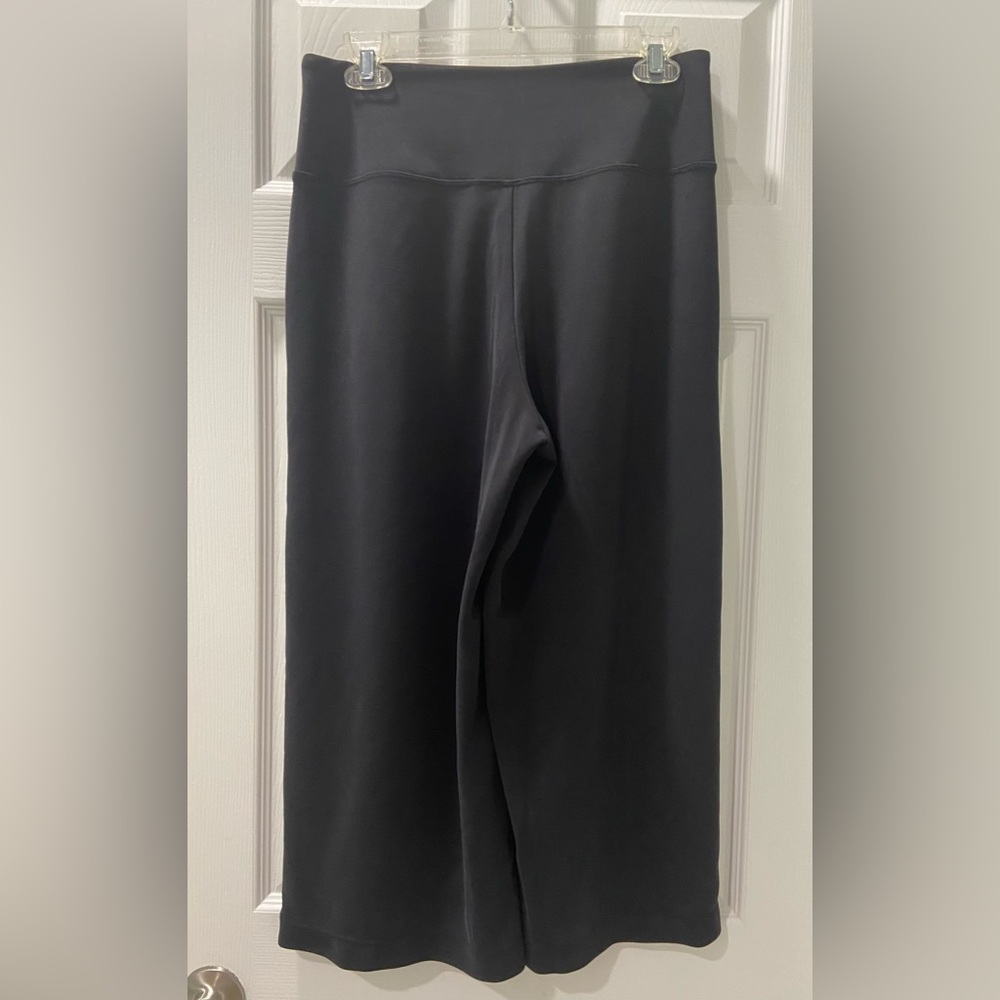 Athleta Seaside Soft Cropped Wide Leg pant, size S, Black - Picture 2 of 4